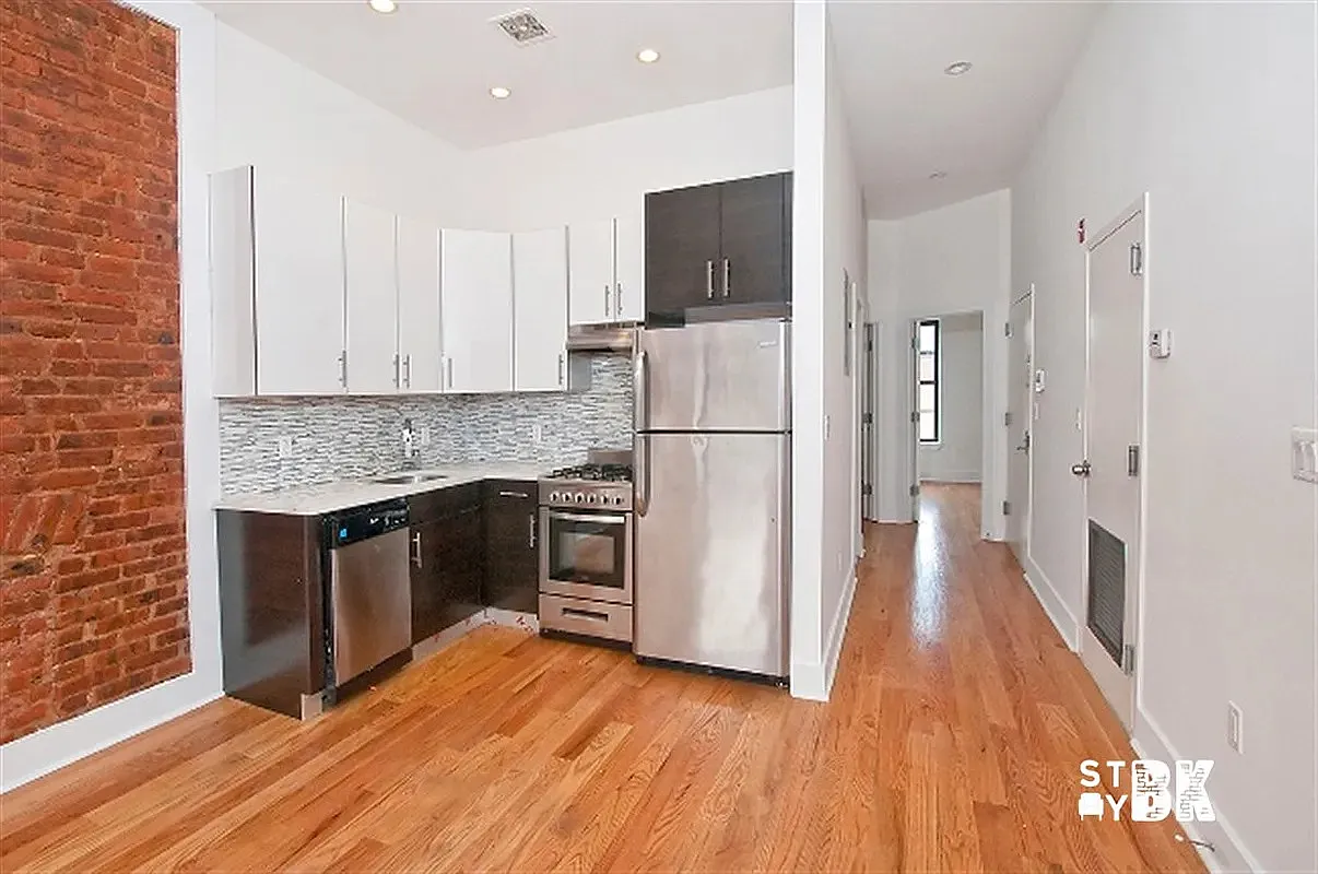 23 Halsey Street — Photo 2