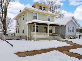 330 7th St SW, Cedar Rapids, IA 52404