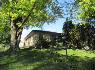 1350 20th Ave SW, Cedar Rapids, IA 52404