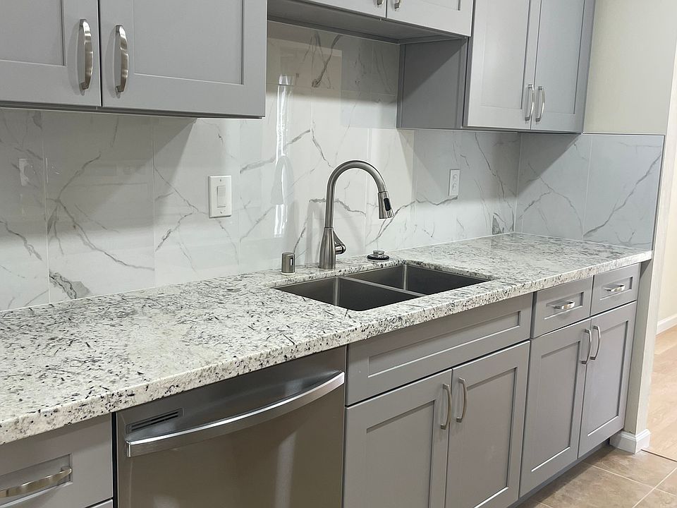 1st image of 990 Mangrove Ave APT D