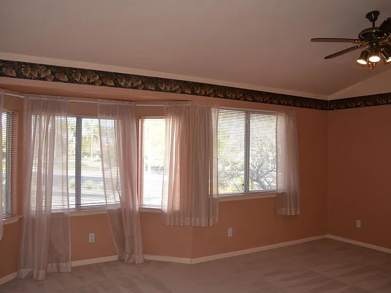 Sun Rose Ave — Photo 29