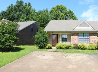 6911 Tulane Rd E, Horn Lake, MS 38637