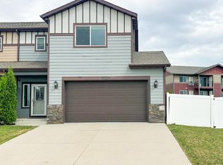 4007 Crossing St SW, Minot, ND 58701