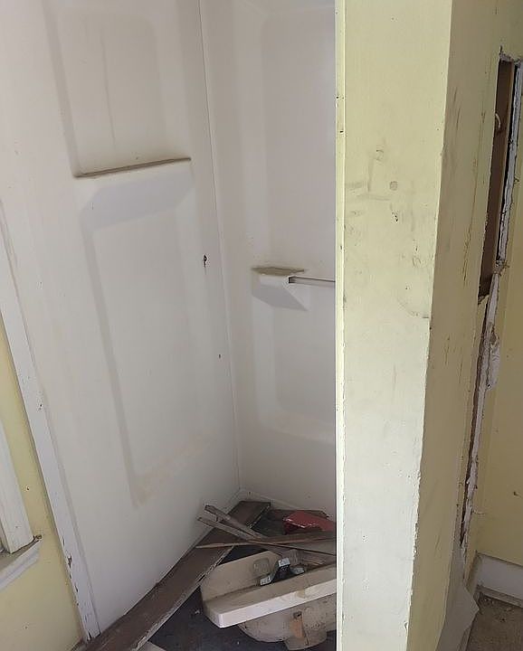 Bathroom 626