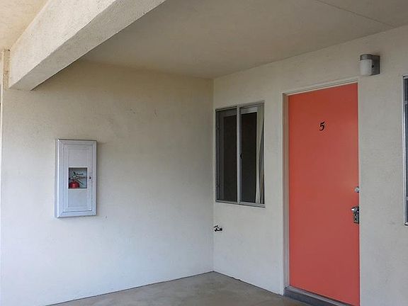 2nd image of 1323 Garden St APT 5