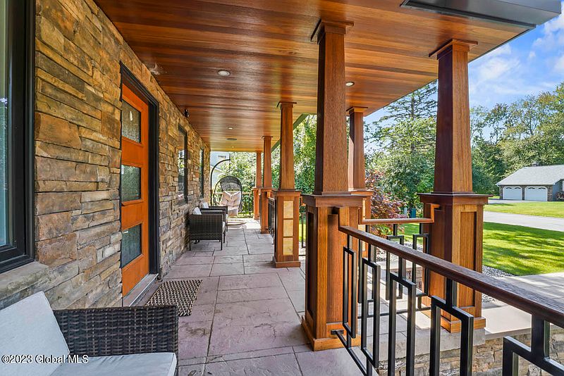 2nd image of 770 Huntingdon Drive