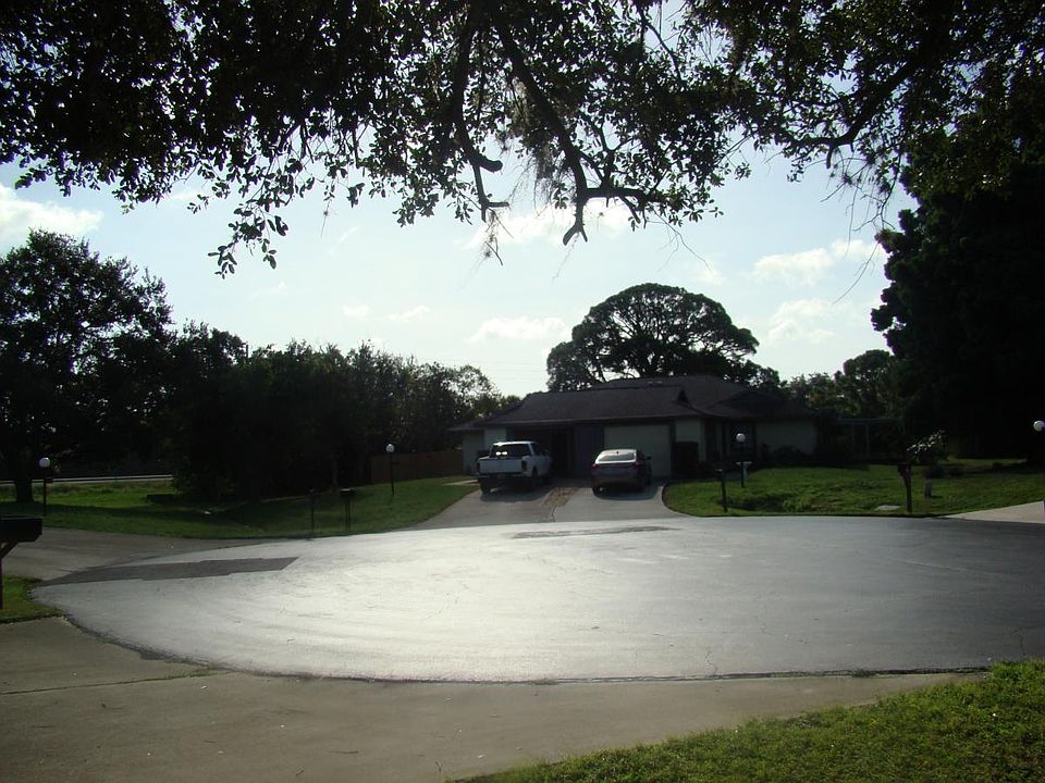 Located on cul-de-sac