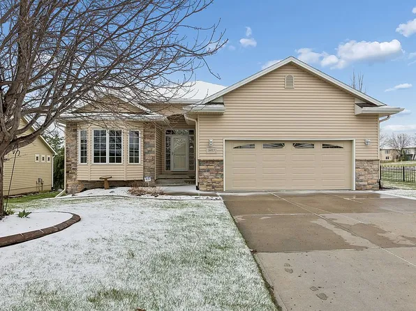 16023 Potter St, Bennington, NE 68007