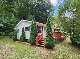 21 Red Red Ln, Sylva, NC 28779