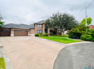 604 Riviera Ct, Carlsbad, NM 88220
