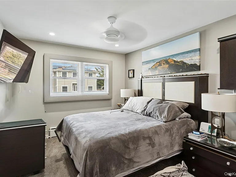 31 Julian Pl #1S — Photo 9