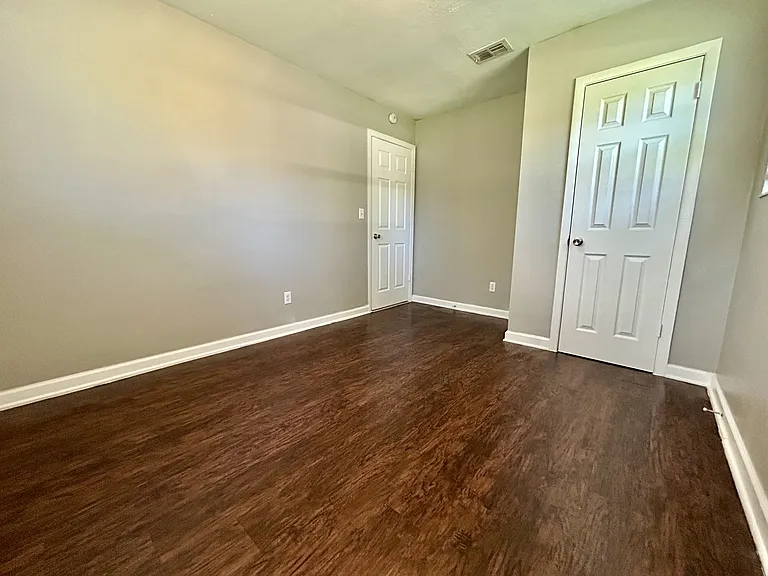 6724 Zircon Dr — Photo 11