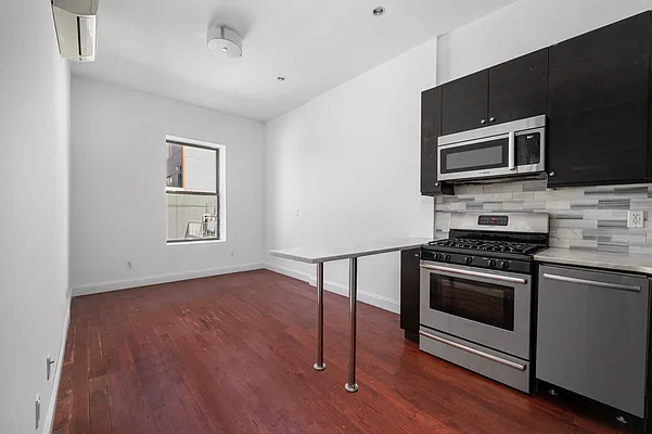 Kitchen, photo 1