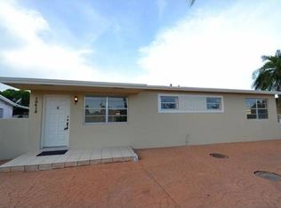 10415 SW 7th St, Sweetwater, FL 33174