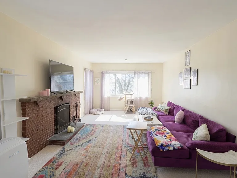 113 Oliver St #113 — Photo 11