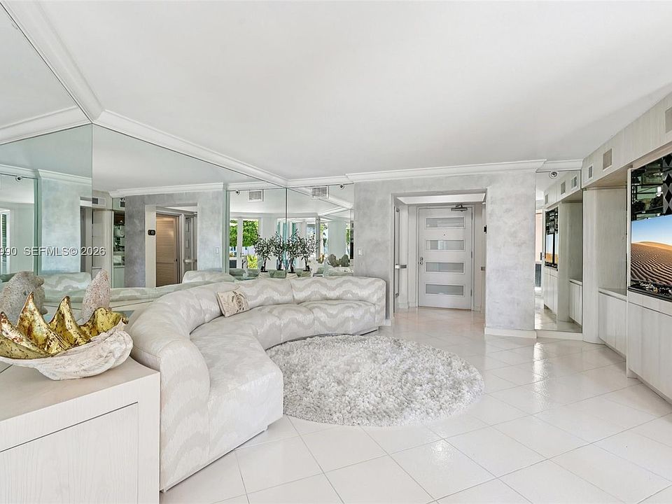 1st image of 120 SE 5th Ave APT 226