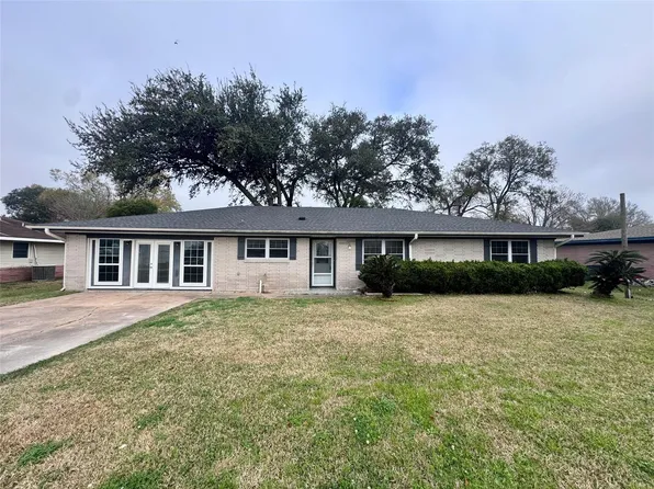 345 Rachal Ave, Bridge City, TX 77611