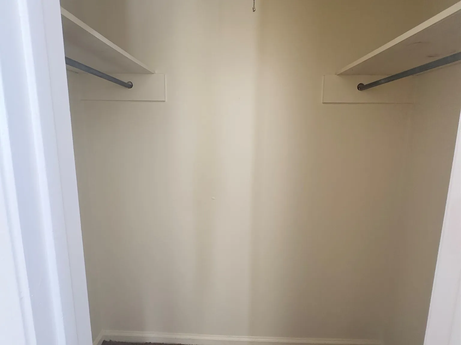 2 bed, 1.5 bath, 1200 sqft, $950 — Photo 3