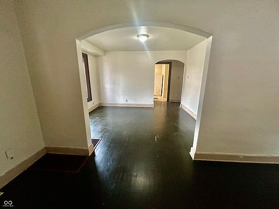 3rd image of 4102 E 11th St