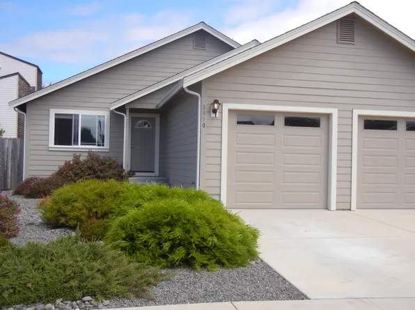 1950 Elmwood Pl, McKinleyville, CA 95519