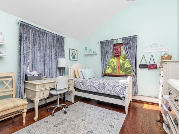 41-27 Orient Avenue image 14 of 24