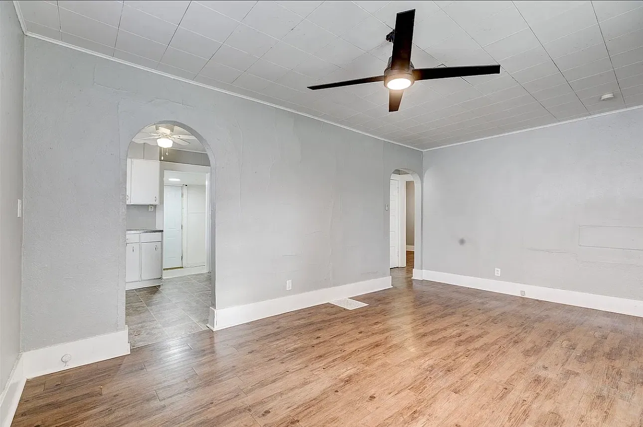 2 bed, 660 sqft, $1,200 — Photo 3