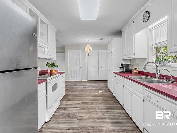 3rd image of 28374 N Main St