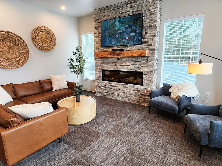 The Vicara Apartments & Townhomes — Photo 11