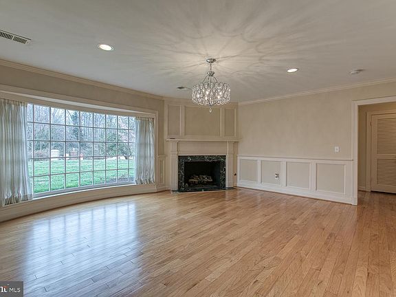 5th image of 6610 Van Winkle Dr
