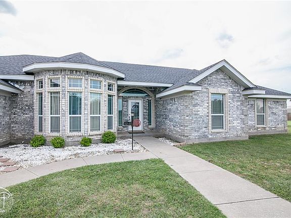 3rd image of 125 Tempest Ln