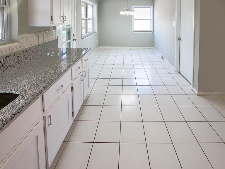 1419 Drayton Ave — Photo 3