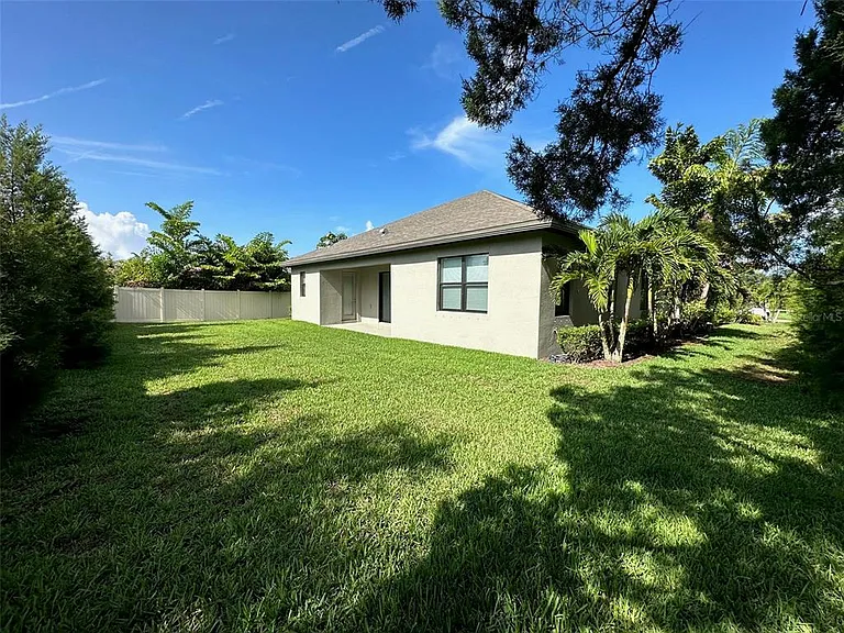 981 Bee Branch Ct — Photo 17