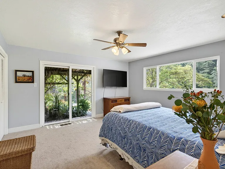 2348 Mill Creek Ln — Photo 18