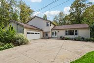 Pekin Rd-S2409-001.jpg