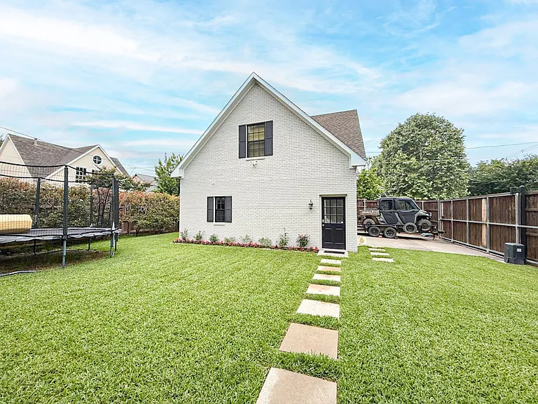 4500 San Carlos St — Photo 26
