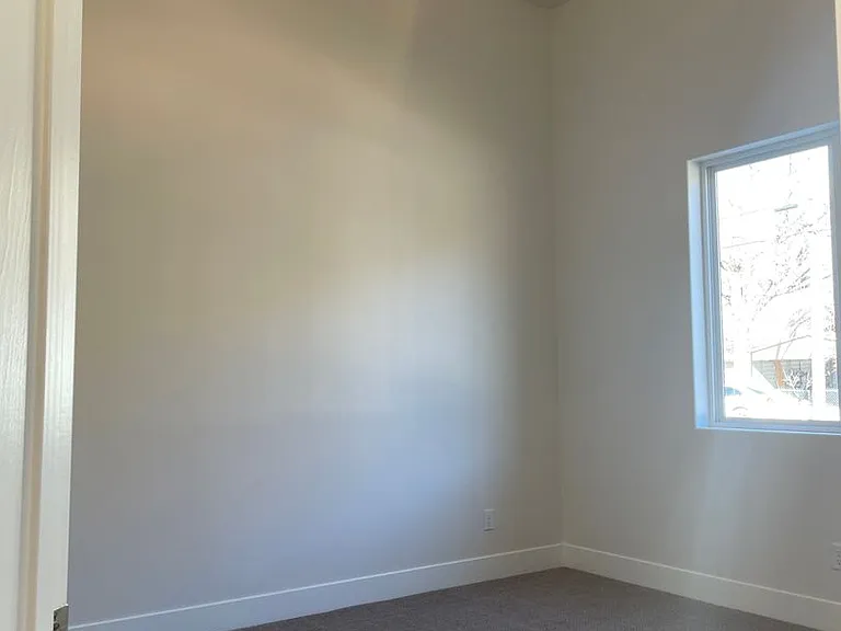 9 N Main St — Photo 3