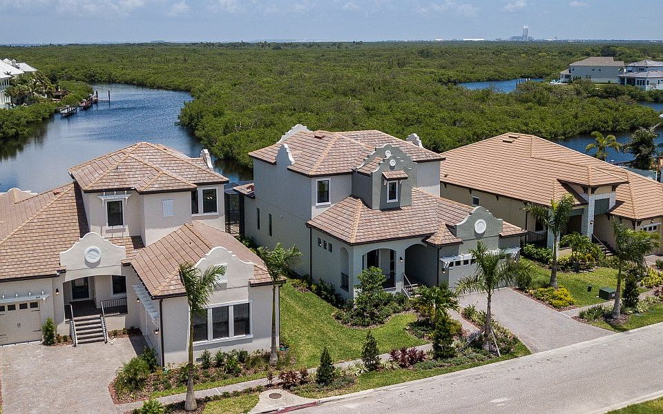 southshore yacht club homes for sale
