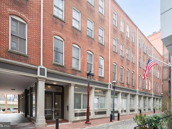 102-22 Church St #202, Philadelphia, PA 19106