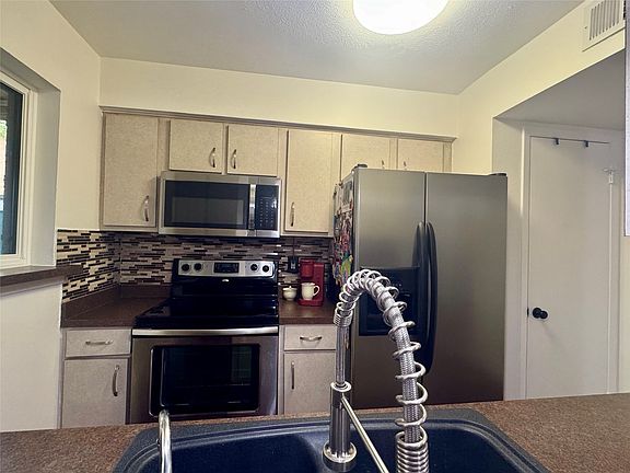 4th image of 2805 Rio Branco St APT 105G