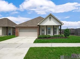 922 Deer Pass Dr, Baton Rouge, LA 70820