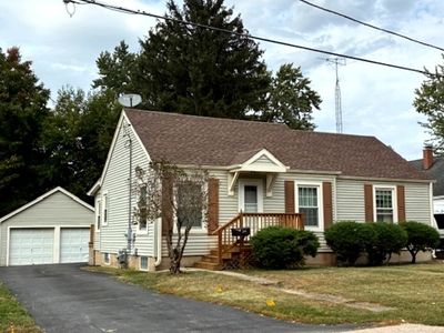 212 E Van Buren St, Marengo, IL, 60152