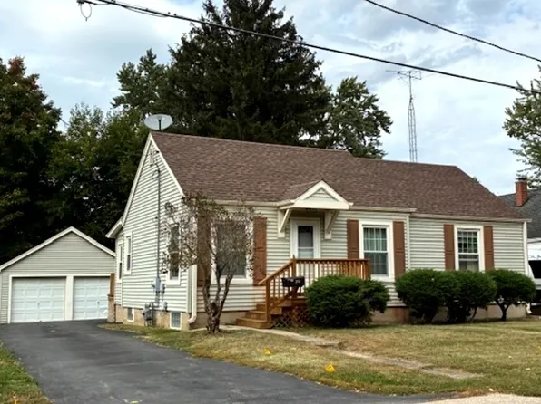 212 E Van Buren St, Marengo, IL 60152