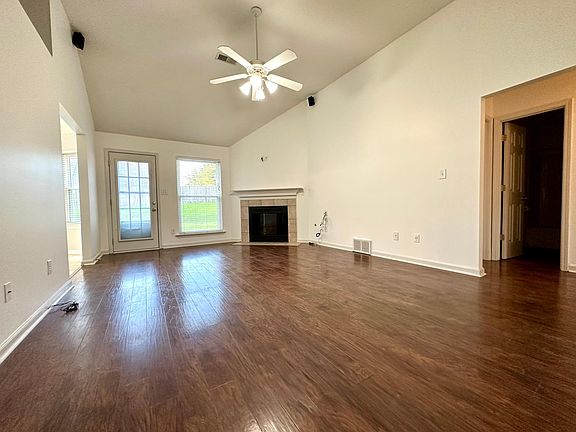 4th image of 11206 Black Sheep Dr
