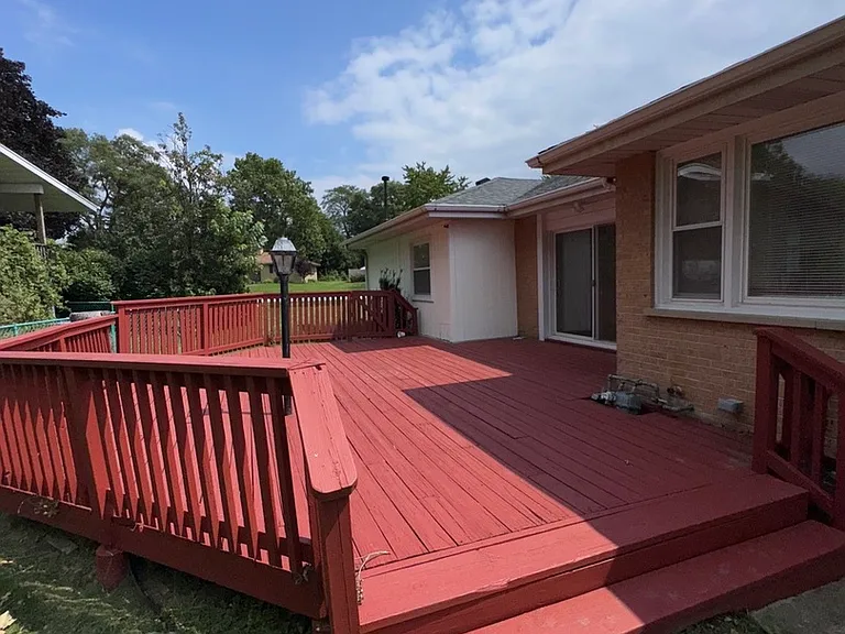 7450 Webster St — Photo 22