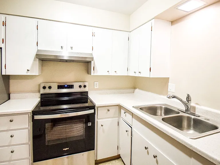 4935 SE Tibbetts St #4925-4933 — Photo 6