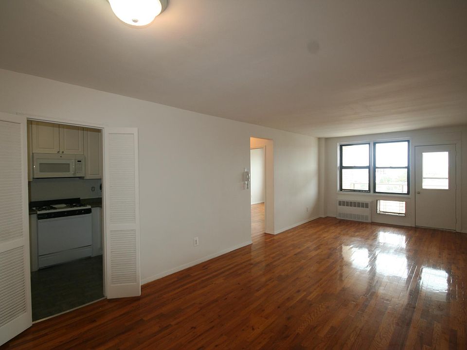 1st image of 7 Monroe Blvd #5L
