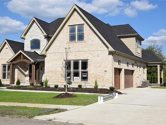 4th image of 207 Falcon Ln #19