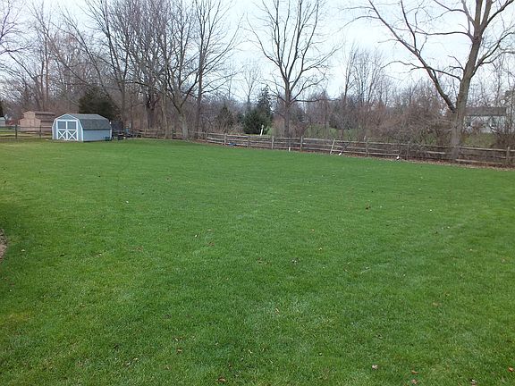 3rd image of 1926 Brookton Dr