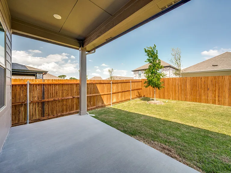 715 Dotty Dr — Photo 24