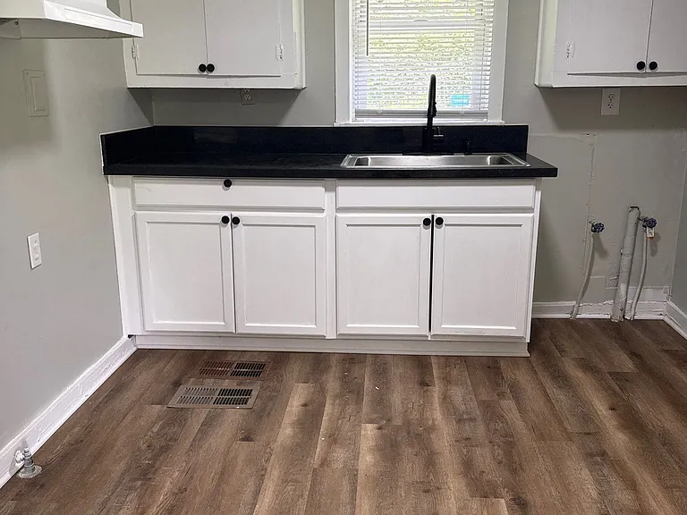 55 Adkins Cir — Photo 2